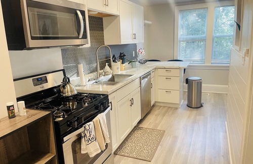North End House | Modern 3 Bedroom Farmhouse