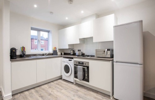 Derby House | Modern 3 Bedroom House in Central Derby