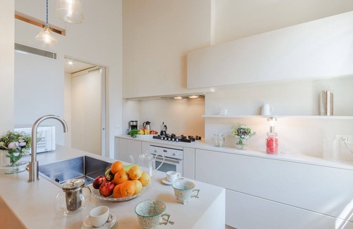 Lucca Historical Center Apartment | Modern 3 Bedrooms Apartment with Elevator