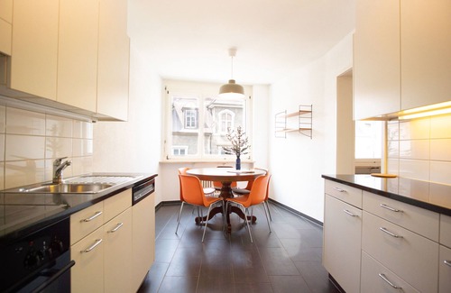 Basel Apartment | Modern 3-room apartment in the centre of Basel with balcony.