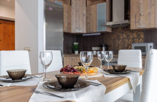 Minsk City Centre Apartment | Modern 3-rooms apartment Musical Theater