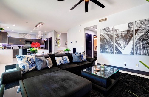 Ocotillo House | Modern 3bd3bth w/misters, pool/spa, pool table, kayaks/pedal boat/bikes/fishing
