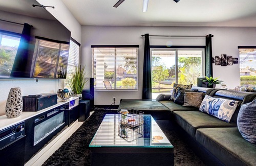 Ocotillo House | Modern 3bd3bth w/misters, pool/spa, pool table, kayaks/pedal boat/bikes/fishing