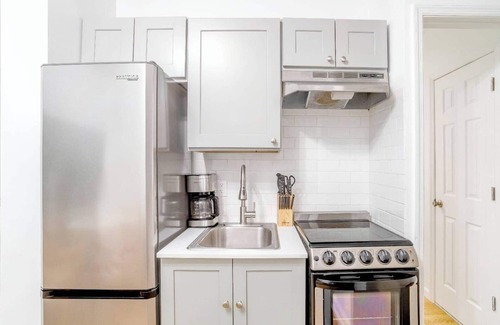 Alphabet City Apartment | Modern 3BR/2BA in the Heart of the Lower East Side