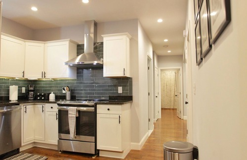 Everett Apartment | Modern 3BR/Close to Encore & Boston- Everett #3