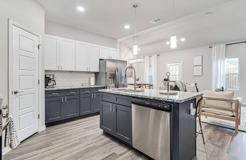 Crowley House | Modern 4-Bedroom Home Close to Downtown Crowley!