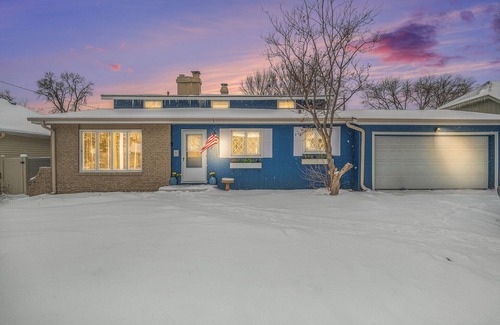 West Omaha House | Modern 4-Bedroom Retreat