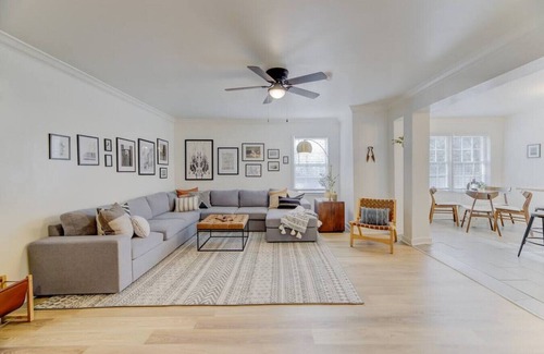 Earlewood Condo | Modern 4 BR Apt - Mins to USC, ZOO & Ft Jackson