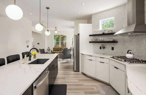 Livingston Park House | Modern 4Bd Home | Outdoor Living, Near Downtown and Children's Hospital