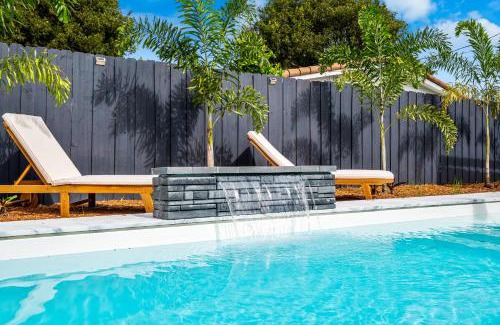 Imperial Point Apartment | Modern 4Bedroom-2Bath Family POOL House 5 mins Lauderdale-by-the-Sea & Pompano Beaches