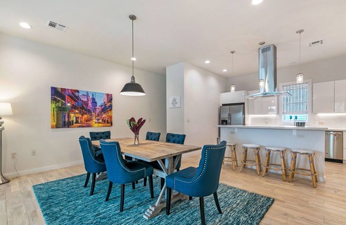 Mid-City Condo | Modern 4BR Townhouse Near French Quarter