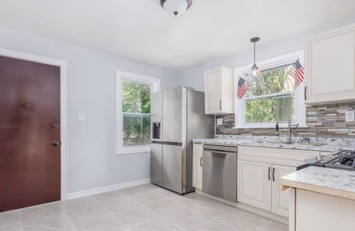 Prospect Hill House | Modern 5 BD Yale New Haven