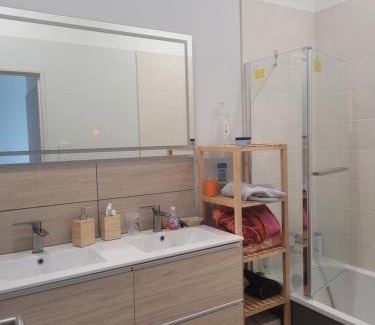 Ecotay-l'Olme Villa | Modern and authentic house