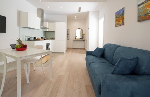 Ripa Apartment | Modern and bright apartment - 10 minutes (walking distance) from the Colosseum.