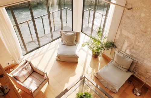 Jarnac Apartment | Modern and bright loft with panoramic view!