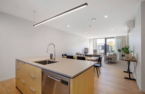 Christchurch City Centre House | Modern and Central - Christchurch Apartment
