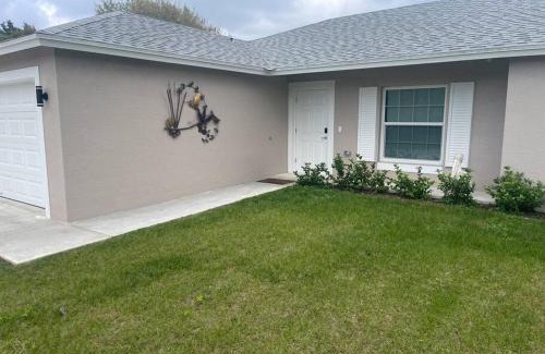 Indian River Estates House | Modern and comfortable new home with hot tub