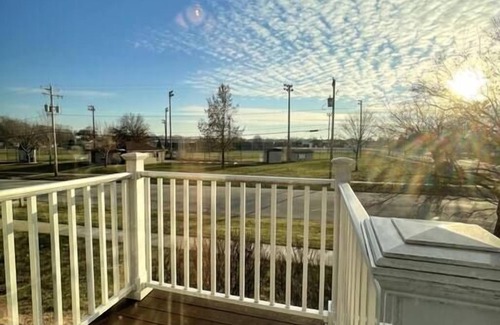 De Pere Apartment | Modern And Spacious Residence In Quiet & Central Community