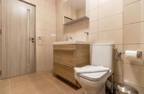 Old Town Apartment | Modern and Stylish Apartment w Terrace
