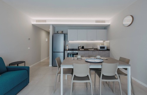 Monte Apartment | Modern apartment with pool a few steps from Lake Garda