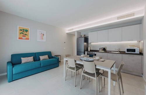 Monte Apartment | Modern apartment with pool a few steps from Lake Garda