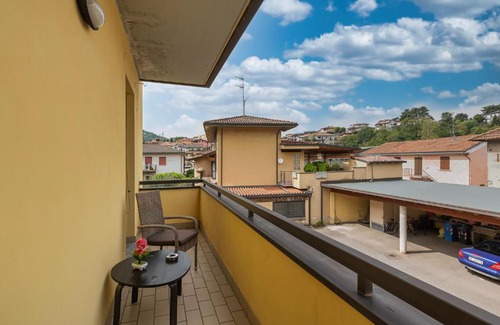 Paratico Apartment | Modern Aparment Lago d'Iseo/Franciacorta