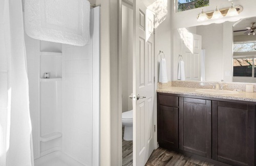 Tucson Apartment | Modern Apartment in Prime Location (ID8407X53)