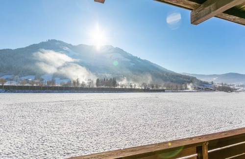 Brixen im Thale Apartment | Modern apartment, 100 metre from the ski bus