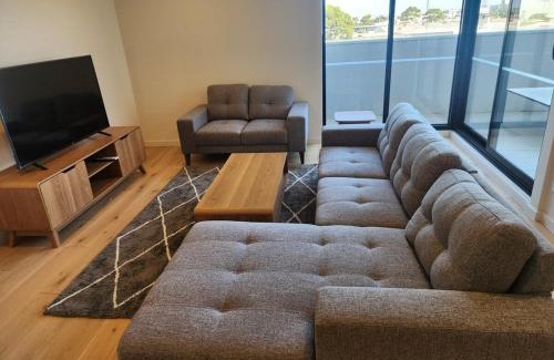 Airport West Apartment | Modern Apartment Airport Area