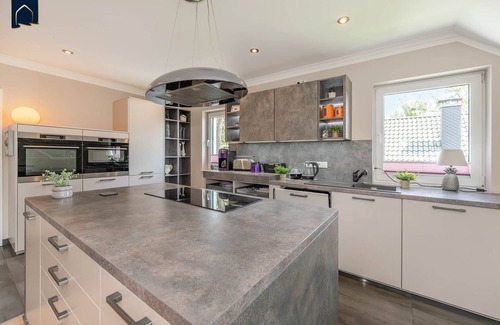 Seebad Bansin Apartment | Modern apartment with fireplace, balcony & quiet location.