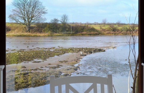Waren Mill Cottage | Modern apartment with stunning views over to Budle Bay and Holy Island.