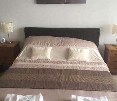 Weston-super-Mare Apartment | Modern Apartment with Stunning Sea View