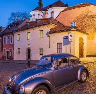 Mala Strana House | Modern Apartment in a Picturesque 15th-Century Building