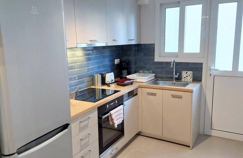 Kinosargous Apartment | Modern apartment in Acropolis museum