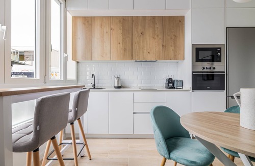 Four Towers Business Area Apartment | Modern apartment in Madrid's financial district