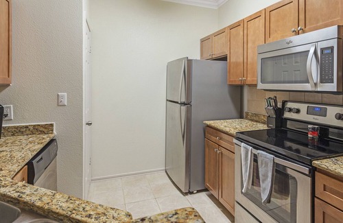 Falconhead Apartment | Modern Apartment in Prime Location (ID3084)