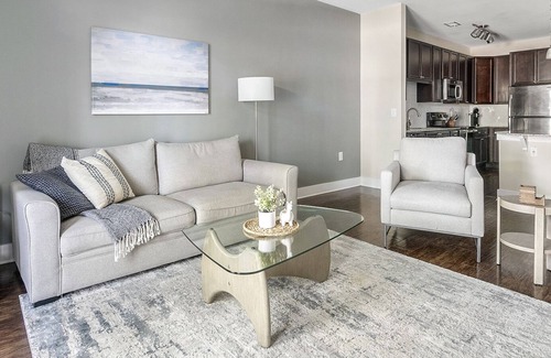 North Raleigh Apartment | Modern Apartment in Prime Location (ID7828)