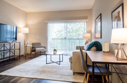 Denver Apartment | Modern Apartment in Prime Location (ID1903X87)