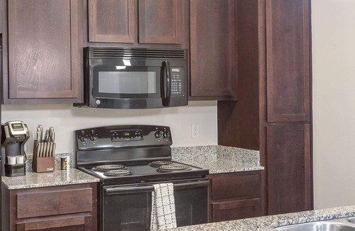 Georgetown Apartment | Modern Apartment in Prime Location (ID3128X45)