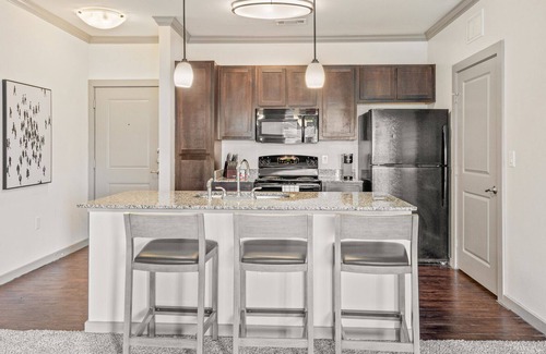 Georgetown Apartment | Modern Apartment in Prime Location (ID6032X08)