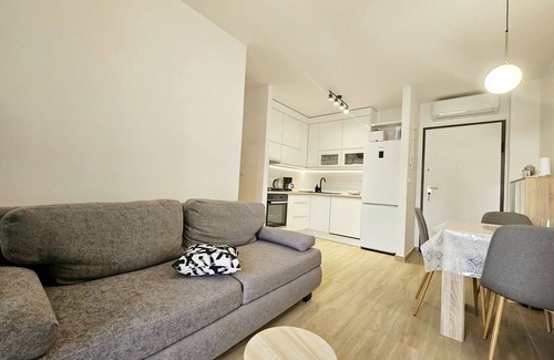 Solin Apartment | Modern Apartment near River