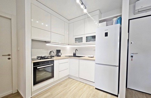Solin Apartment | Modern Apartment near River