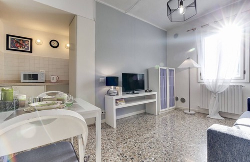 Dorsoduro Apartment | Modern apartment on the second floor with WI-FI and washing machine