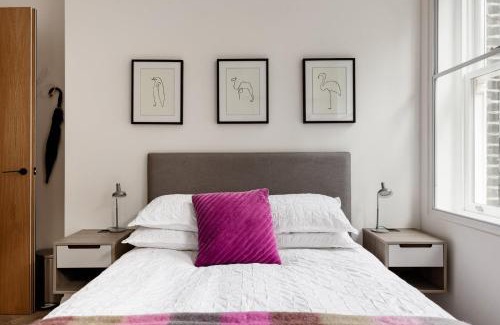 London City Centre Apartment | Modern Apartment & Rooms at Charing Cross