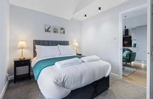 Mapperley Apartment | Modern Apartment Spacious Double Bed Off Road Parking Suite 8