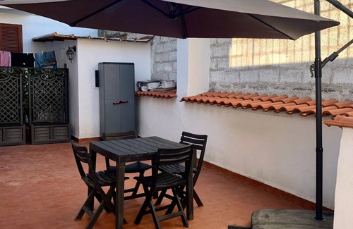 Fondi Apartment | Modern apartment + Terrace - a few km from Sperlonga