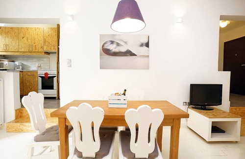 Anafiotika Apartment | Modern apartment under the Acropolis