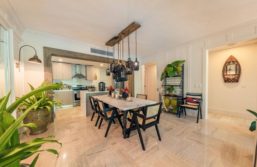 Puerto Bahia Apartment | Modern apartment with lake view in El Portillo QB