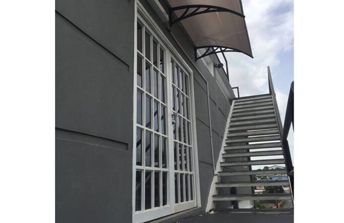 San Fernando Apartment | Modern Apartment w/Rooftop Views- Studio