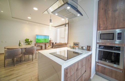 La Carolina Apartment | Modern apartment with balcony
